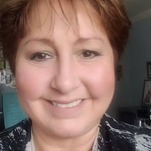 Meet your Posher, Leigh